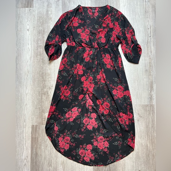 Torrid Hi lo top Floral Black Red women’s size L  Size 0 flowing lightweight - Picture 1 of 13